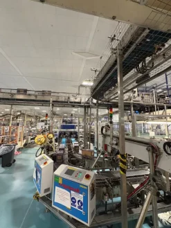 LC617 Linea di imbottigliamento vetro KRONES usata
