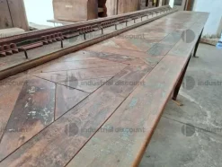 10#9425 Letto baldacchino e Tavolo