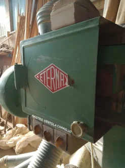 Levigatrice a nastro per legno e lucidatura metalli