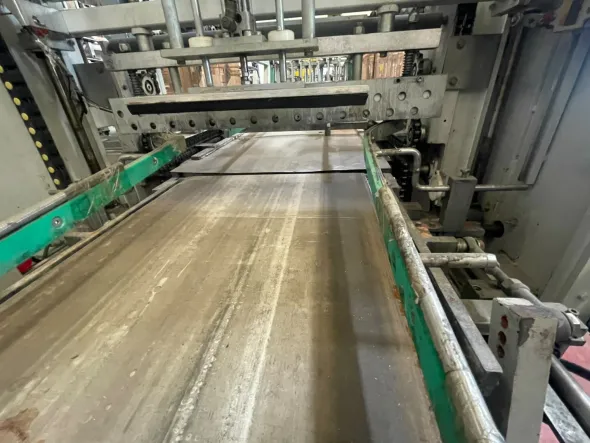 LInea confezionatrice semi automatica per bottiglie