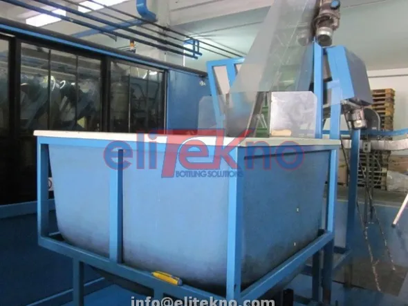 Linea di imbottigliamento PET – 4.000 bph