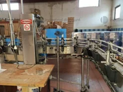 1#9381 Linea di imbottigliamento vino