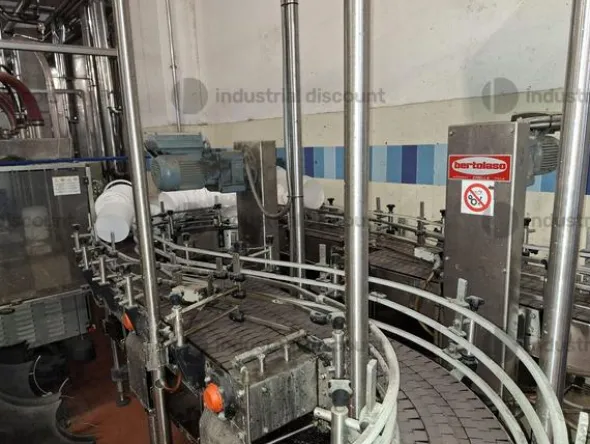1#9381 Linea di imbottigliamento vino