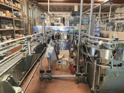 1#9381 Linea di imbottigliamento vino