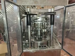1#9381 Linea di imbottigliamento vino