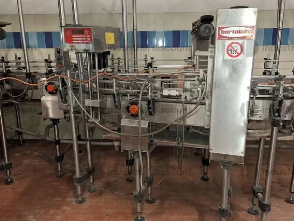 1#9381 Linea di imbottigliamento vino
