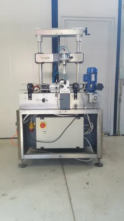 Linea nastro con tappatore elettro pneumatico 380 V