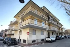 #2537788 Locale adibito a sportello bancomat