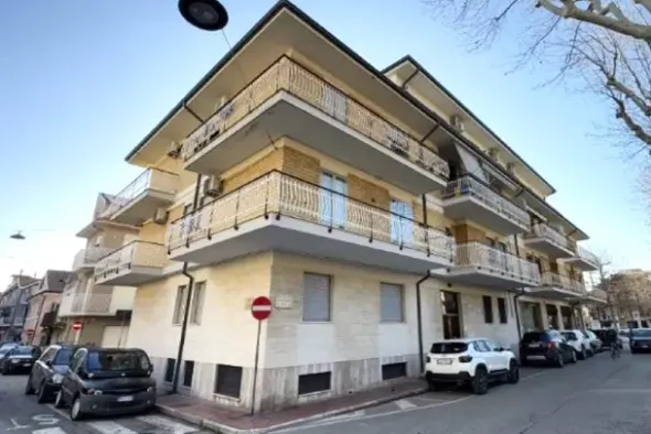 #2537788 Locale adibito a sportello bancomat