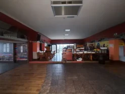 #19727 Locale commerciale adibito a bar-pub-pizzeria