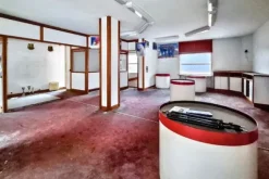 #25803 Locale commerciale con cantina (ex istituto bancario)