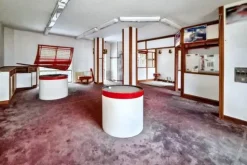 #25803 Locale commerciale con cantina (ex istituto bancario)