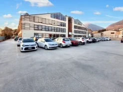 #22973 Locale commerciale con garage (sub 43)