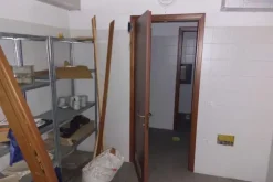 #25740 Locale commerciale con magazzino, cantina e garage