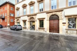 #24782 Locale commerciale in palazzo storico