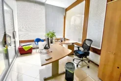 #25831 Locale commerciale in struttura polifunzionale