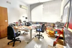 #25831 Locale commerciale in struttura polifunzionale