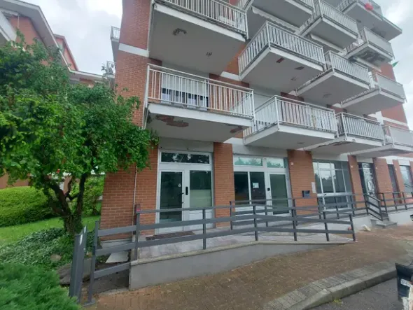 #2528004 Locale commerciale in Vendita _ OCCHIEPPO SUPERIORE