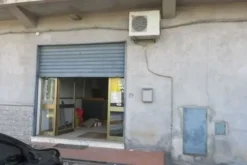 #23050 Locale deposito al piano terra