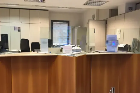 #19658 Locali adibiti ad istituto di credito