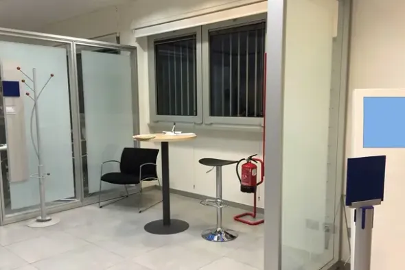 #19661 Locali adibiti ad istituto di credito