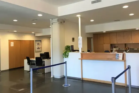 #19686 Locali adibiti ad istituto di credito