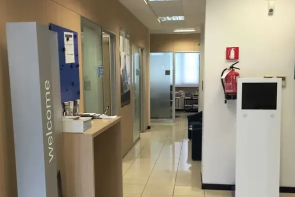 #19647 Locali adibiti ad istituto di credito