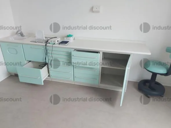 13#8917 Lotto blocco diArredo tecnico e materiale di consumo da ambulatorio odontoriatrico