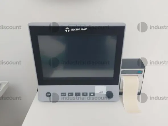 13#8917 Lotto blocco diArredo tecnico e materiale di consumo da ambulatorio odontoriatrico