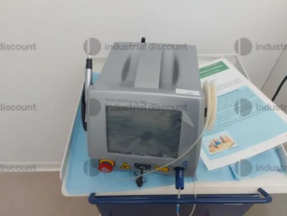 13#8917 Lotto blocco diArredo tecnico e materiale di consumo da ambulatorio odontoriatrico