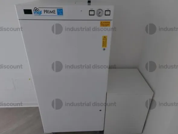 13#8917 Lotto blocco diArredo tecnico e materiale di consumo da ambulatorio odontoriatrico