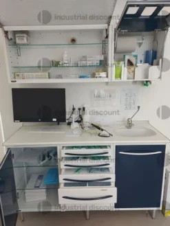 13#8917 Lotto blocco diArredo tecnico e materiale di consumo da ambulatorio odontoriatrico