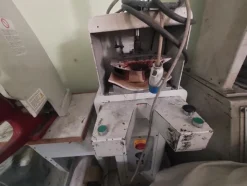 3#8463 Lotto blocco di rimanenze di magazzino e macchine per la lavorazione di calzature