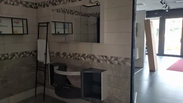 LOTTO 26 - Sanitari, arredo bagno e accessori