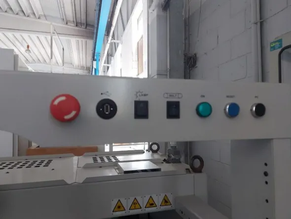 1#6298 Macchina a lama oscillante CNC Comelz CT/M