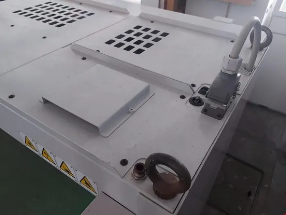 1#6298 Macchina a lama oscillante CNC Comelz CT/M