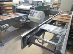 macchina automatica per la produzione di croissant