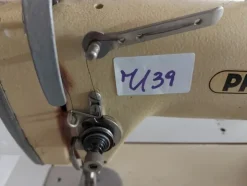 133#6059 Macchina imbastitrice Pfaff e piano da stiro Macpi