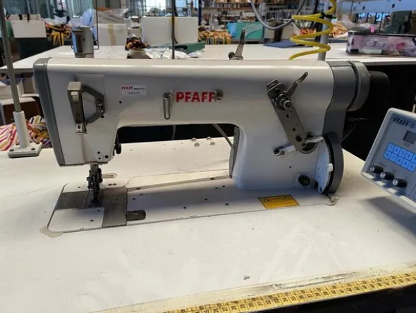 4#6196 Macchina per fettucce Pfaff