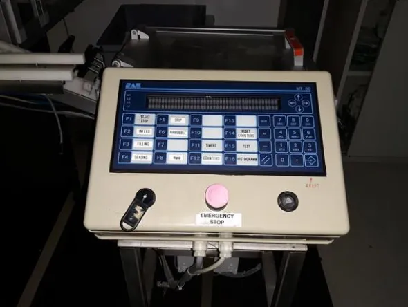30#3675 Macchina RCC Inflaconatrice Reagenti e printatrice Linx