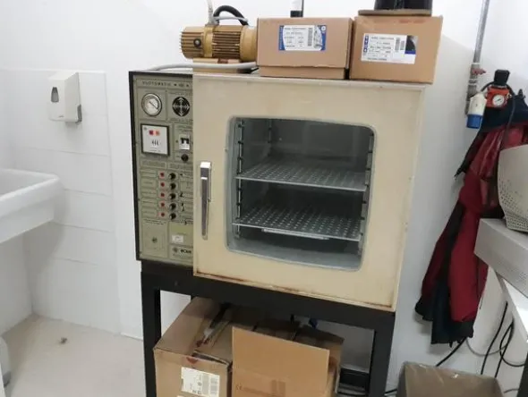 30#3675 Macchina RCC Inflaconatrice Reagenti e printatrice Linx