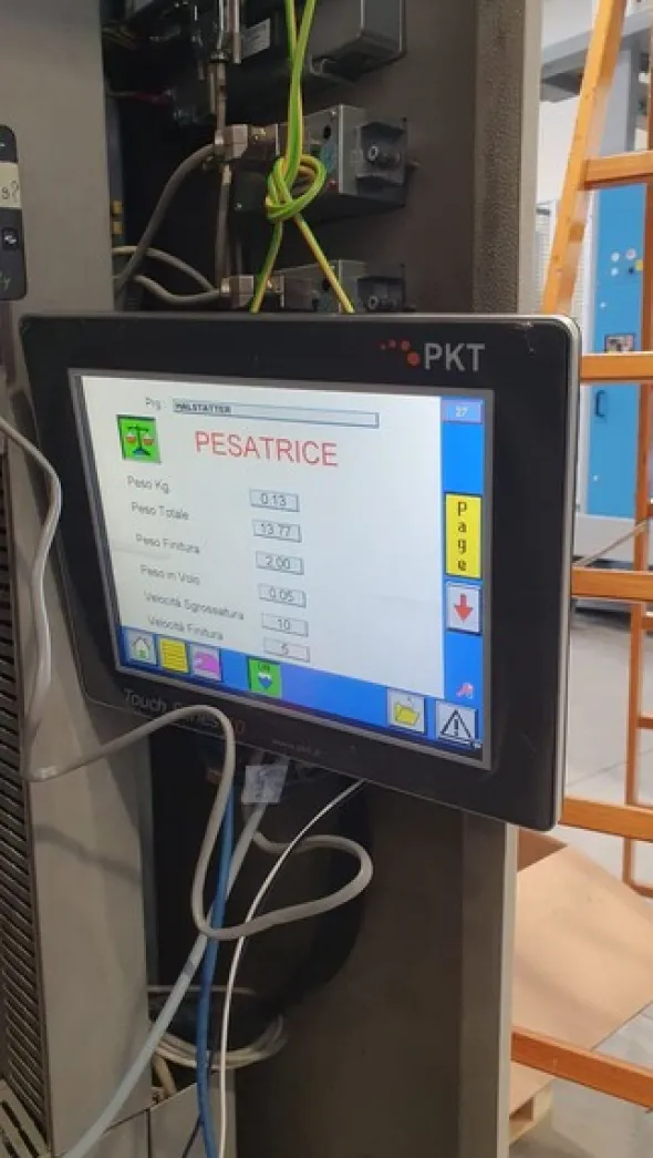 2#8415 Macchinario pesatrice insaccatrice e Robot Tek