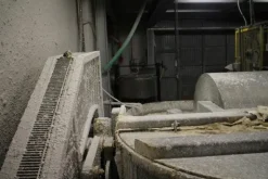 1#5656 Macchinari per la produzione di carta e arredi ufficio