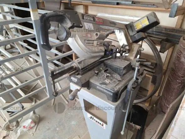 9#9200 Macchinari per lavorazione legno muniteria e ricambi vari
