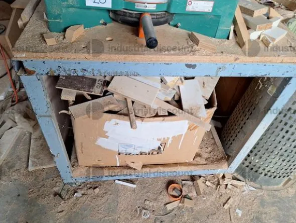 9#9200 Macchinari per lavorazione legno muniteria e ricambi vari