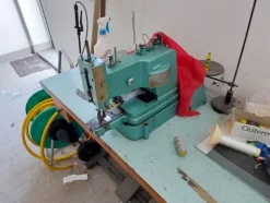 2#6201 Macchinari tessili e arredamento ufficio