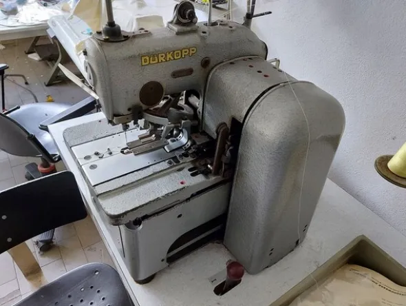2#6201 Macchinari tessili e arredamento ufficio
