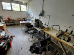 2#6201 Macchinari tessili e arredamento ufficio
