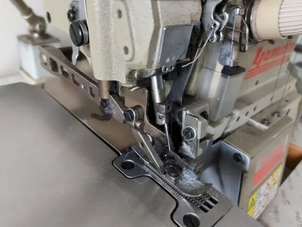 2#6201 Macchinari tessili e arredamento ufficio
