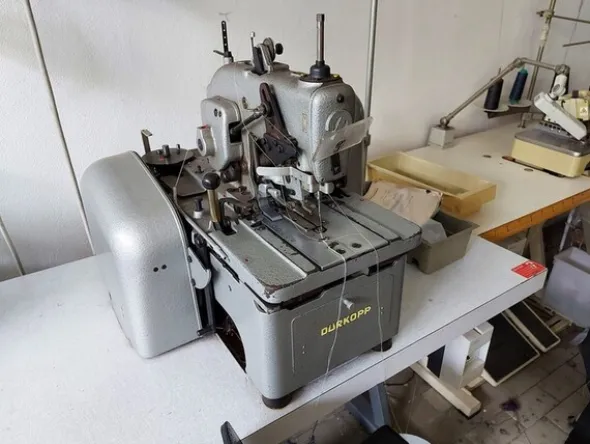 2#6201 Macchinari tessili e arredamento ufficio